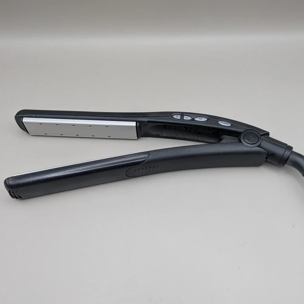 Remington Wet2Straight Ceramic Flat Iron Hair Straightener Black Silver S-7901